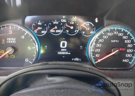 2018 Chevrolet Tahoe Premier z USA, uszkodzony, nr VIN 1GNSKCKC4JR348593